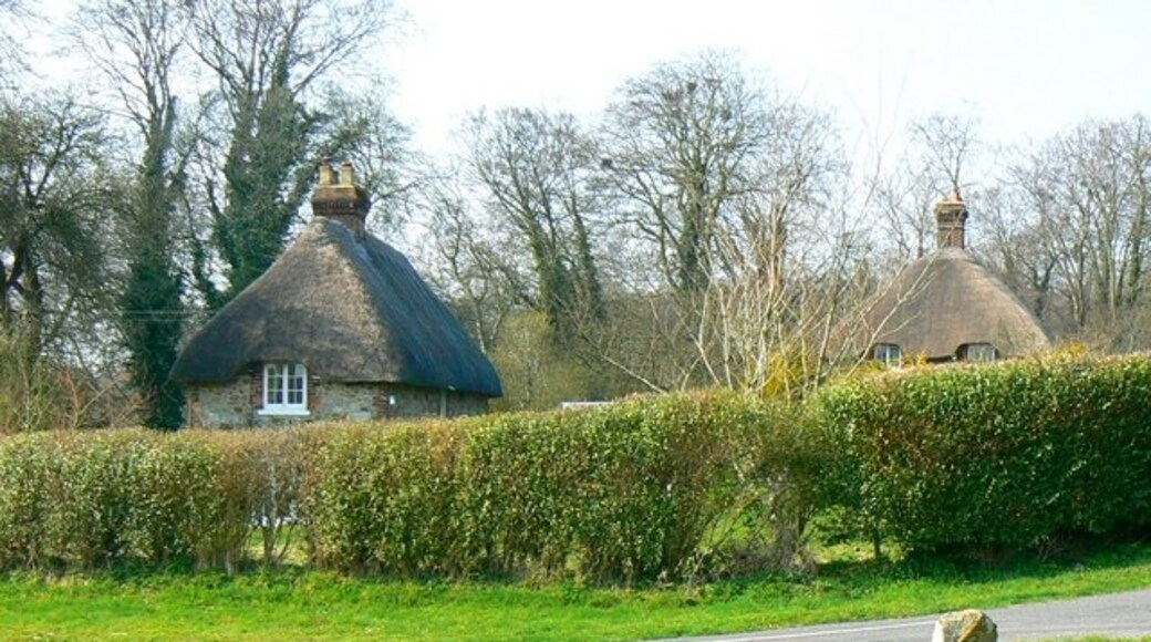 Foto "Preshute" por Brian Robert Marshall (CC BY-SA) / Recortada de la original