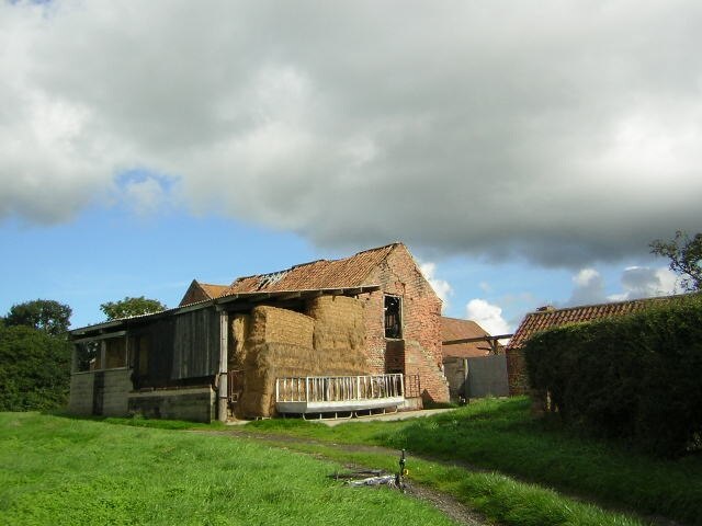 Foto “Coneythorpe y Clareton” tomada por manonabike (CC BY-SA); recorte de la original