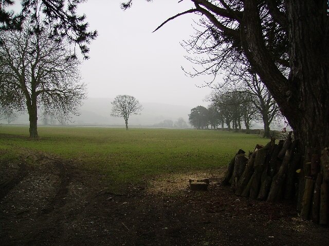 Kuva ”Broughton East” käyttäjältä Ron Shirt (CC BY-SA) / rajattu alkuperäisestä kuvasta