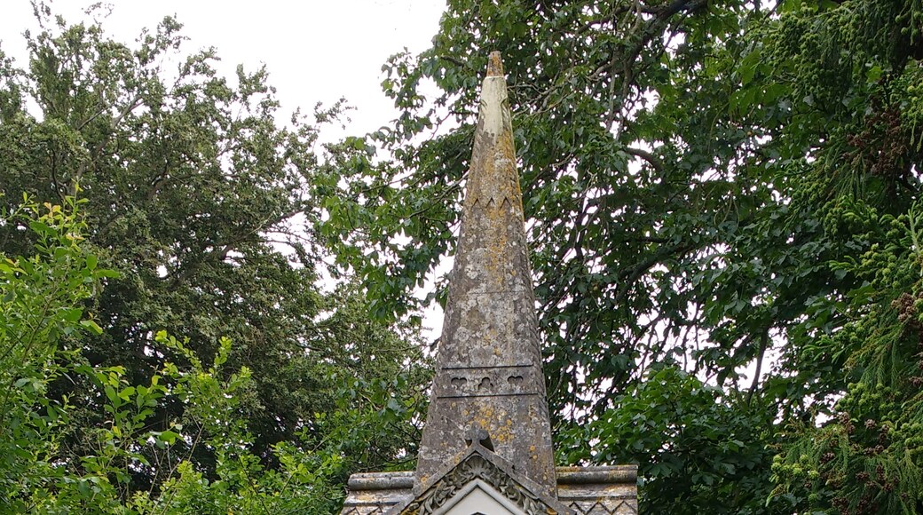 Kuva âSouthampton Old Cemeteryâ kĂ€yttĂ€jĂ€ltĂ€ Jezdrake (page does not exist) (CC BY-SA) / rajattu alkuperĂ€isestĂ€ kuvasta