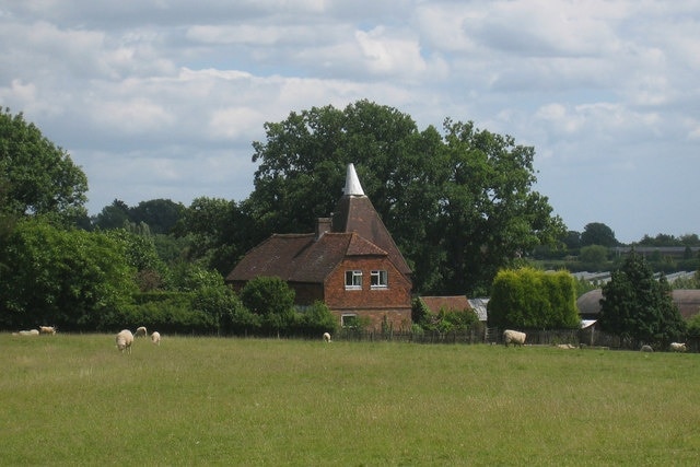 Hawkhurst Place Oast, Rye Road, Hawkhurst, Kent