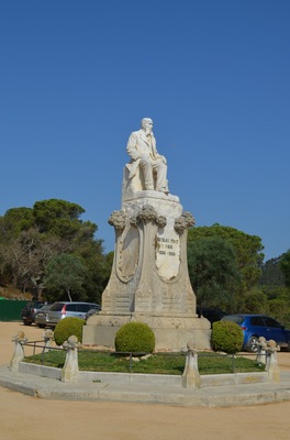 Lloret de Mar, Sant pere del Bosc, Monument a Nicolau Font