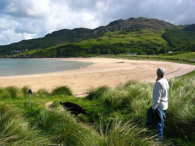 Gairloch Beach. This photo was taken at the southern end of the beach at 9:03am on 25th June, 2004. The Golf Course is immediately to the right, out of shot.