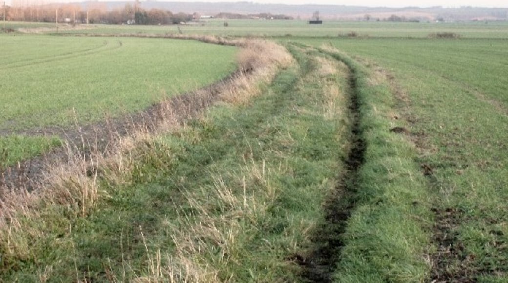 Foto "Urchfont" de Rog Frost (CC BY-SA) / Recortada de la original