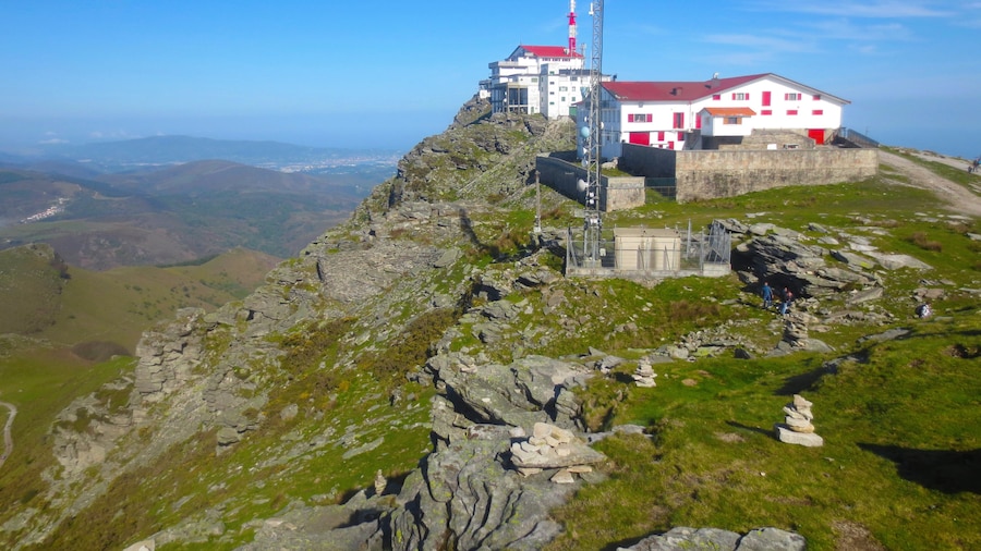 Photo "Relay station on top of Mt. Larrun, Basque Country" by Iñaki LL (Creative Commons Attribution-Share Alike 4.0) / Cropped from original