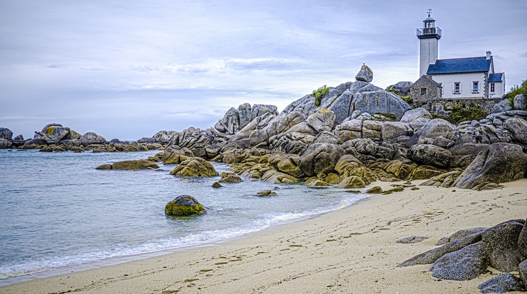 Foto "Brignogan-Plage" di Yann Caradec (CC BY-SA) / Ritaglio dell’originale