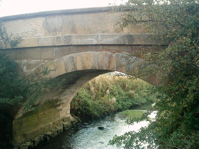 Photo "South Holme" by Matthew Hatton (CC BY-SA) / Cropped from original