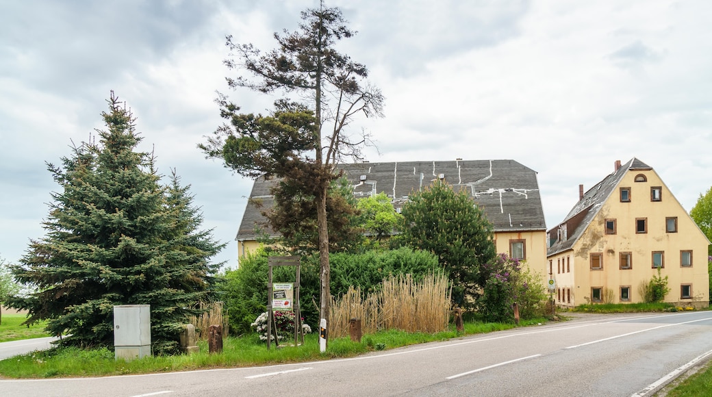 Foto "Wechselburg" por Radler59 (CC BY-SA) / Recortada de la original
