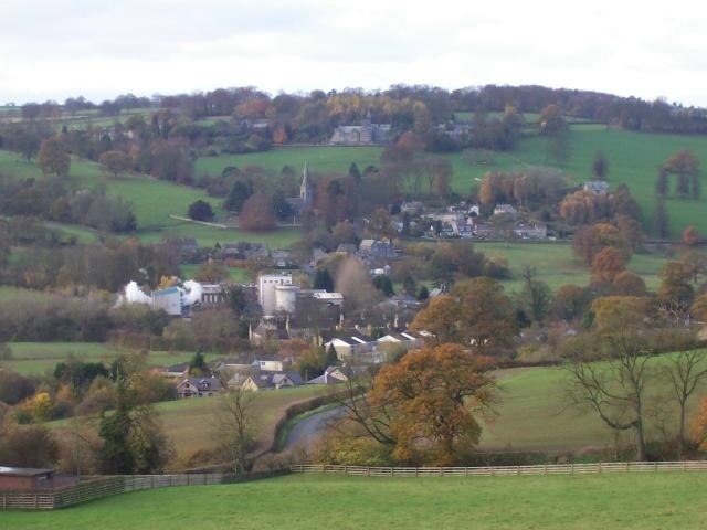 Foto “Clint con Hamlets” tomada por Joe Regan (CC BY-SA); recorte de la original