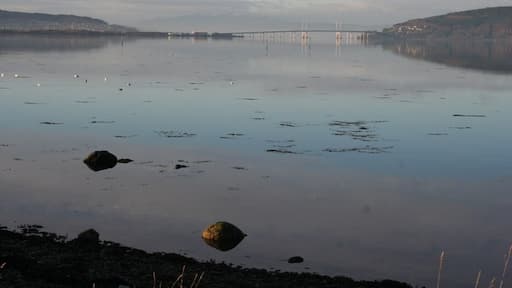 « Allanfearn», photo de Anne Burgess (CC BY-SA) / rognĂ©e de lâoriginale