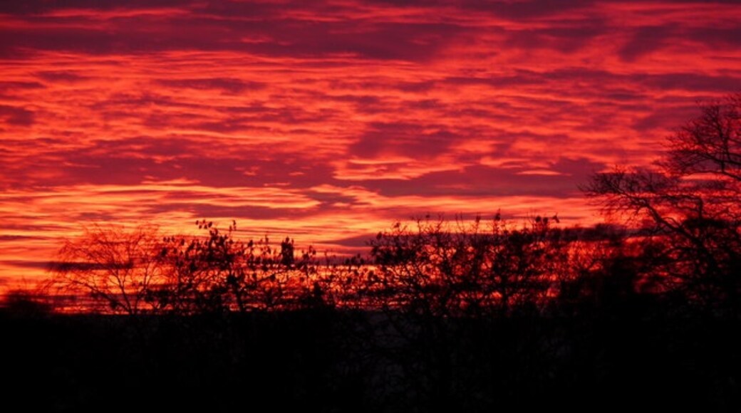 Photo "Tow Law" by Ian Porter (CC BY-SA) / Cropped from original