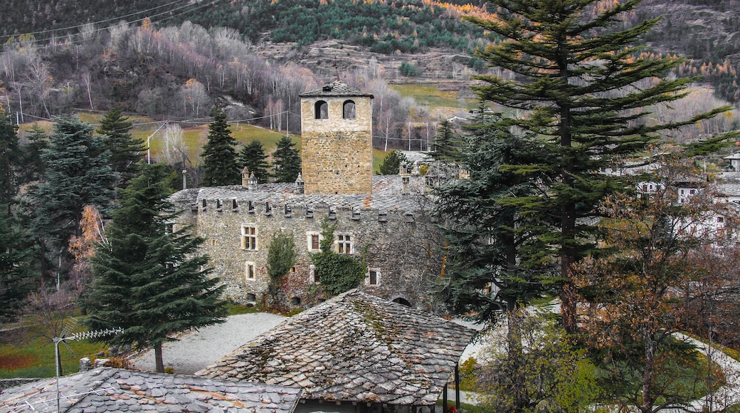 "Castello di Introd"-foto av Franco accordi (page does not exist) (CC BY-SA) / Urklipp från original