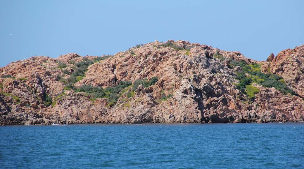 Foto „Isola Rossa“ von Discanto (CC BY-SA)/zugeschnittenes Original