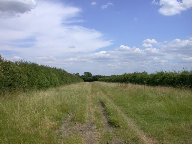 "Longstowe"-foto av Keith Edkins (CC BY-SA) / Urklipp från original