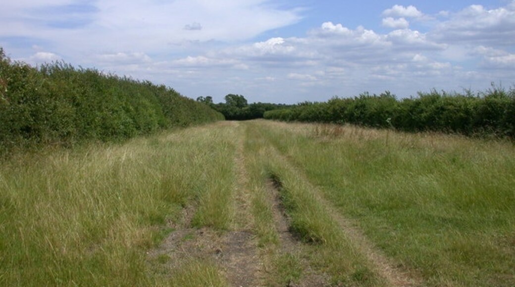 "Longstowe"-foto av Keith Edkins (CC BY-SA) / Urklipp från original