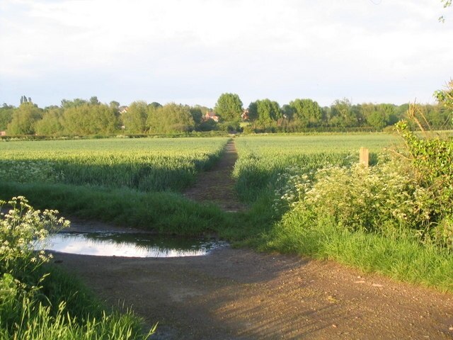 Foto „Gawcott with Lenborough“ von Tom Dickens (CC BY-SA)/zugeschnittenes Original