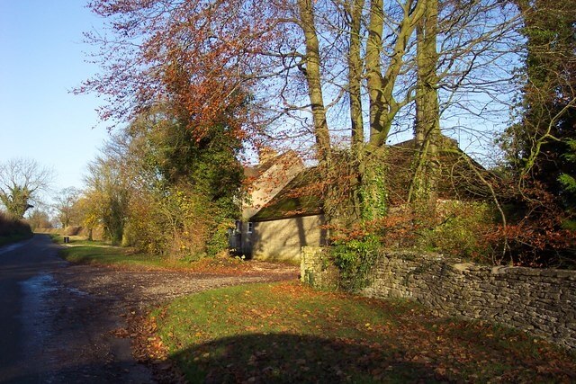 Billede "Ampney St. Mary" af Jonathan Billinger (CC BY-SA) / beskåret fra det originale billede