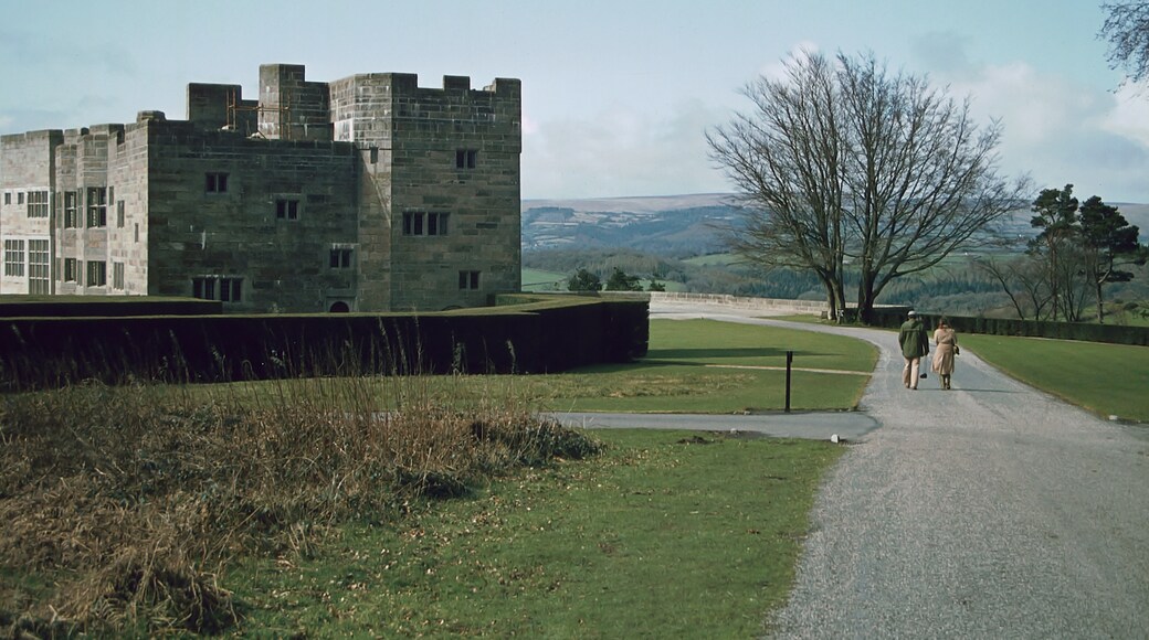 Bildet «Castle Drogo» tatt av Manfred Heyde (CC BY-SA) / originalbilde beskjært