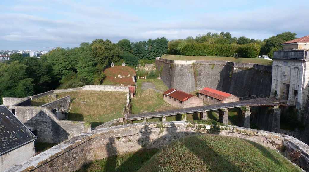 « Citadelle de Bayonne», photo de Glaz (page does not exist) (CC BY-SA) / rognée de l’originale