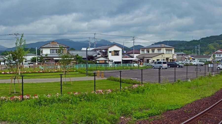 Photo "Obi station , JR 日南線 飫肥駅" by z tanuki (Creative Commons Attribution 3.0) / Cropped from original