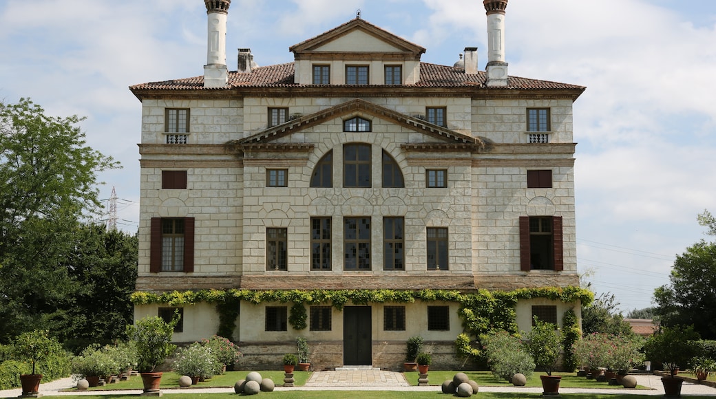« Villa Foscari», photo de Hans A. Rosbach (CC BY-SA) / rognée de l’originale