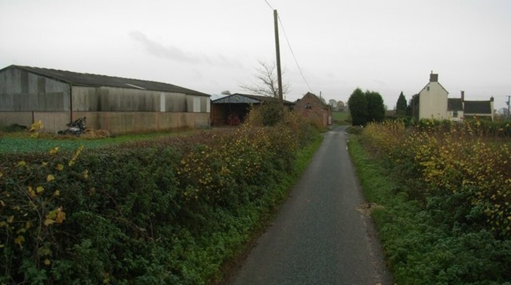 Foto „Alveley“ von Jennifer Luther Thomas (CC BY-SA)/zugeschnittenes Original