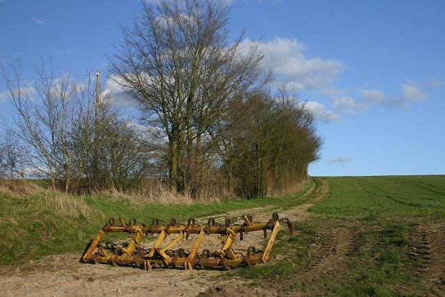 Kuva ”Poslingford” käyttäjältä Bob Jones (CC BY-SA) / rajattu alkuperäisestä kuvasta
