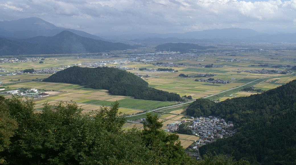 Photo "Nagahama" by ccfarmer (CC BY) / Cropped from original