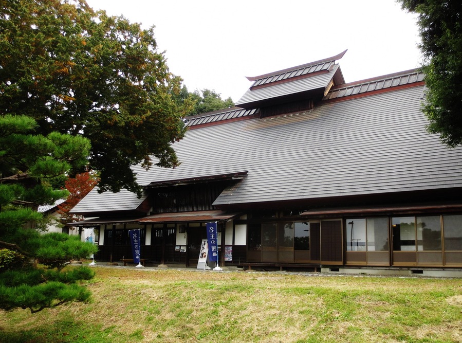 Nanushi-no-yakata (Kawaba).