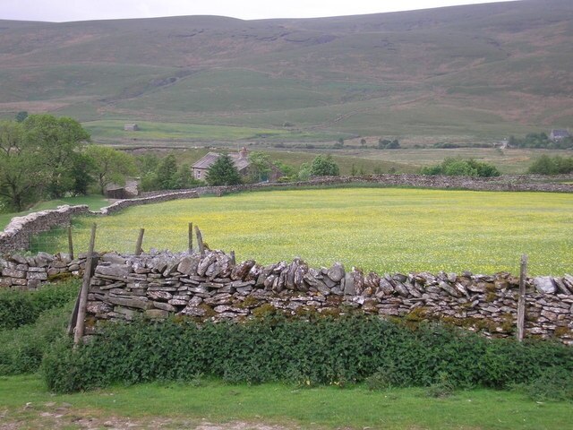 Photo "Mallerstang" by John Illingworth (CC BY-SA) / Cropped from original