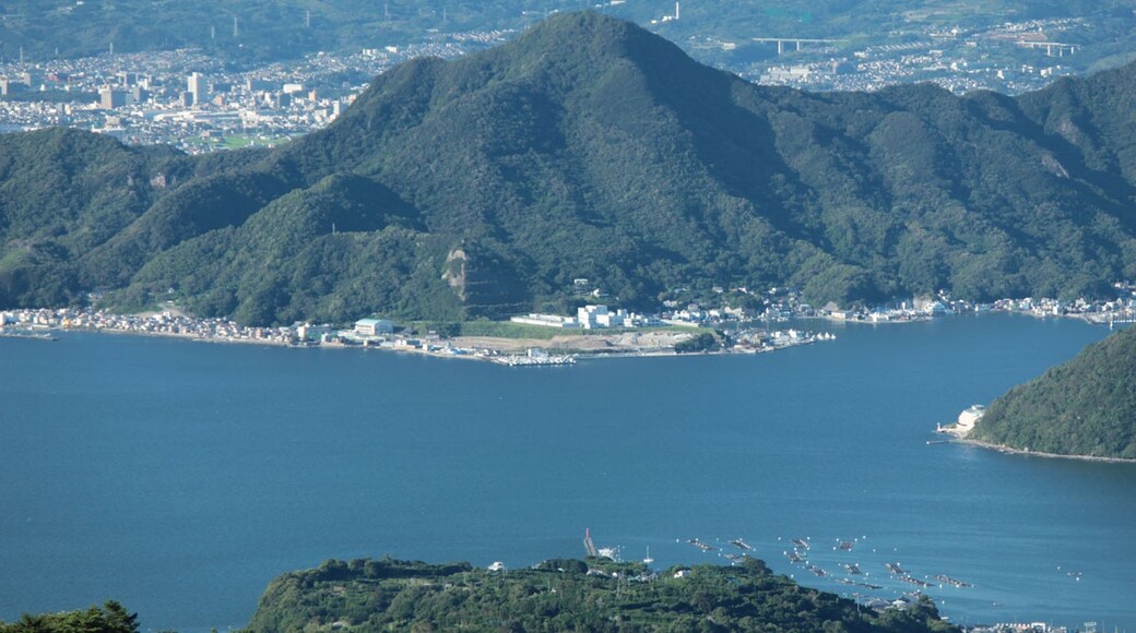 Mount Washizu is located in Numazu city.