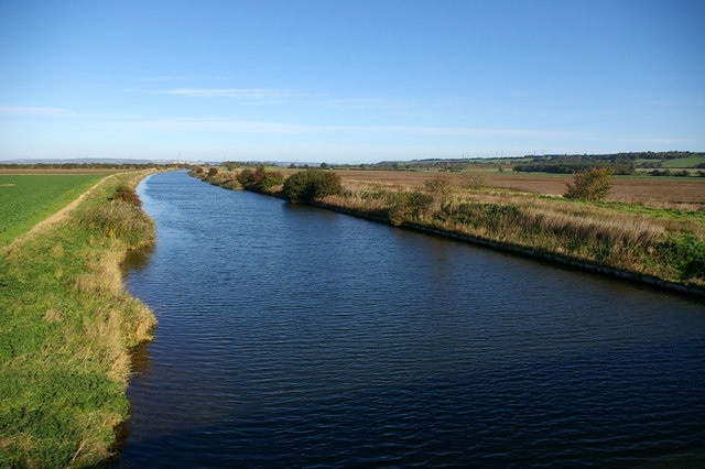 Ảnh "Làng Saxby All Saints" của David Wright (CC BY-SA) / Cắt từ ảnh gốc