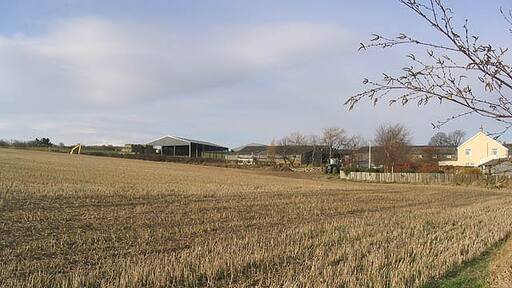 Walter Baxter (CC BY-SA) 的「德欽恩特」相片 / 裁剪自原有相片