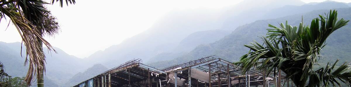 Photo "Taiwan Ironmaking 台湾煉鐵" by lienyuan lee (Creative Commons Attribution 3.0) / Cropped from original