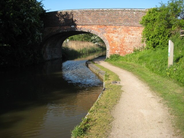 Foto “Tibberton” tomada por Philip Halling (CC BY-SA); recorte de la original