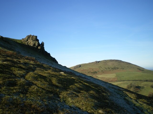 Photo "Cardington" by Richard Law (CC BY-SA) / Cropped from original