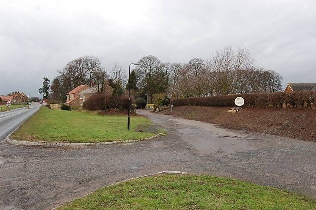 Photo "Skipton-on-Swale" by Nick W (CC BY-SA) / Cropped from original