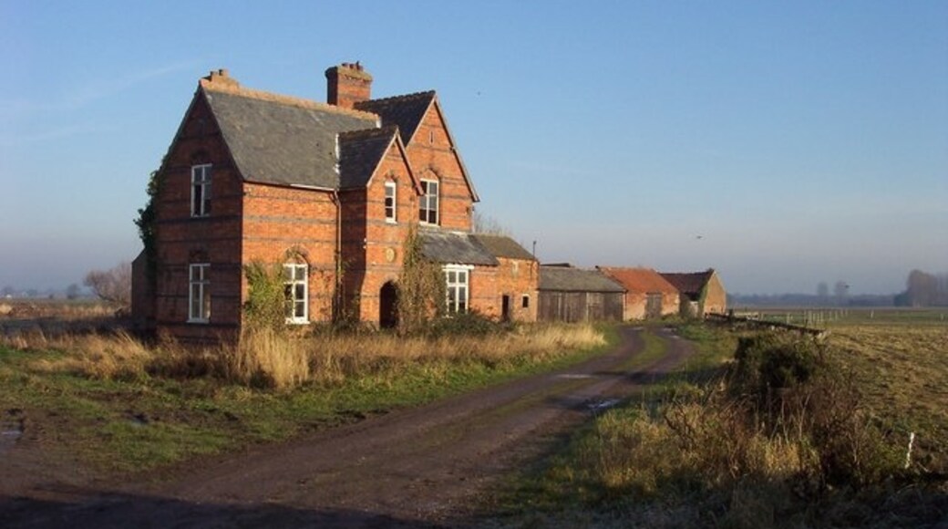 "Leverington"-foto av Jonathan Billinger (CC BY-SA) / Urklipp från original