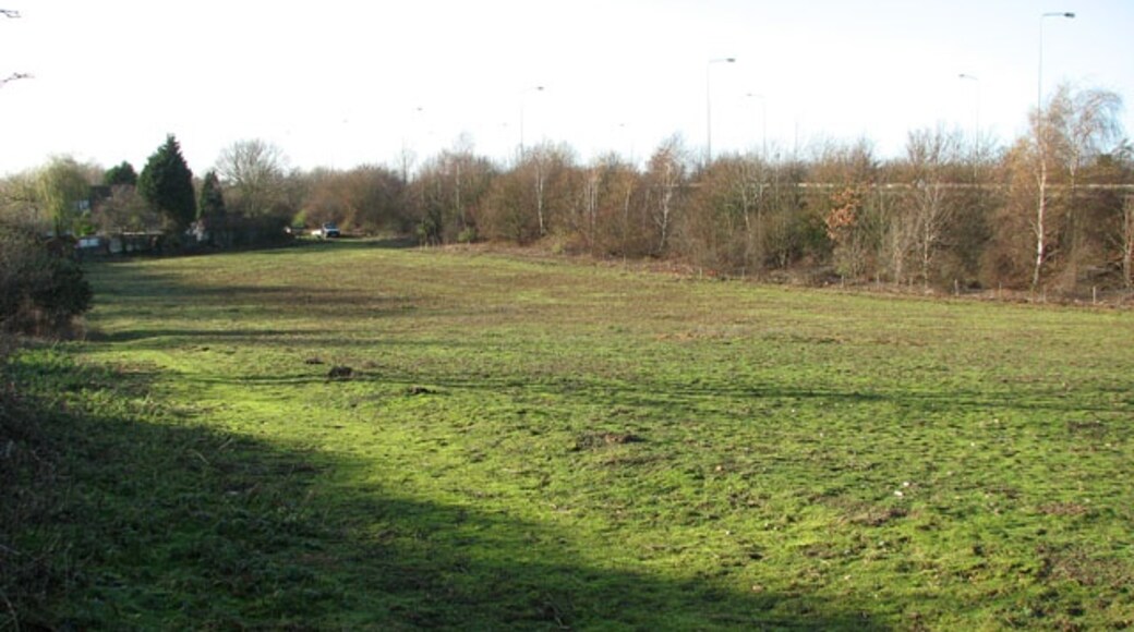 Photo "Ketteringham" by Evelyn Simak (CC BY-SA) / Cropped from original