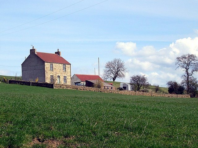 Photo "Lynesack and Softley" by Roger Smith (CC BY-SA) / Cropped from original