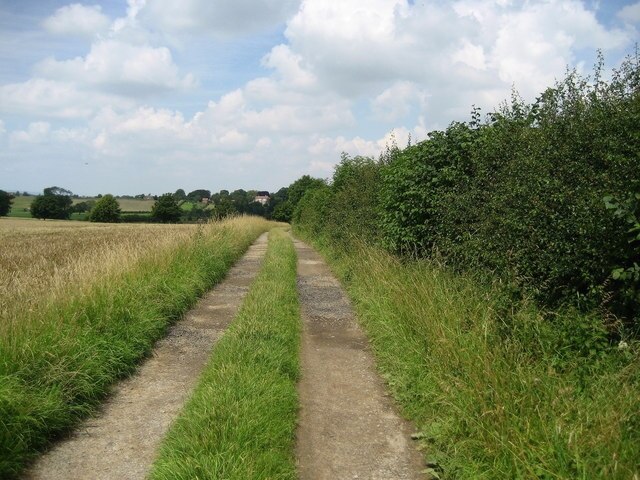 Kuva ”Ainderby Steeple” käyttäjältä Chris Heaton (CC BY-SA) / rajattu alkuperäisestä kuvasta