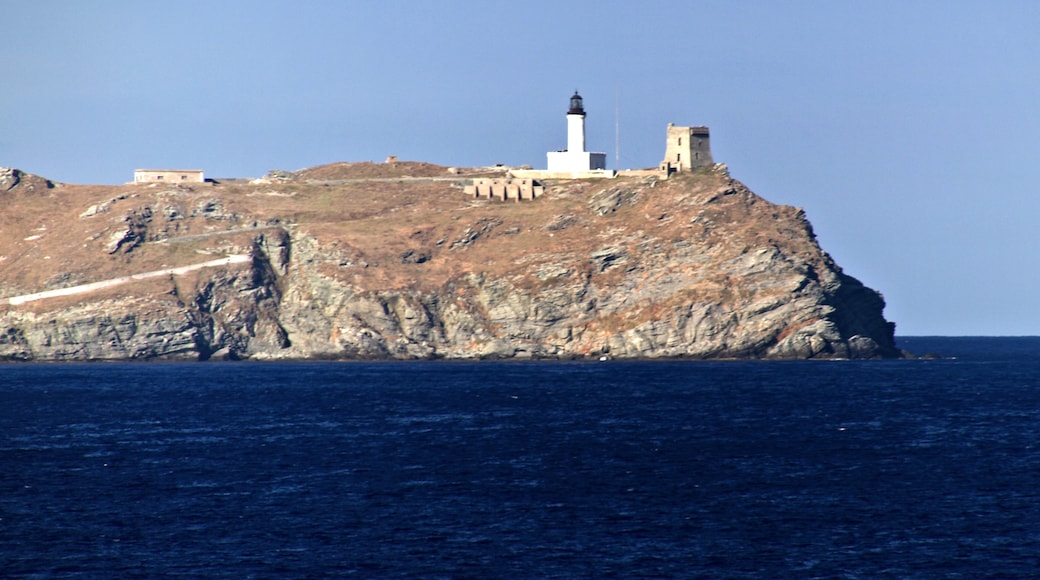 Photo "Giraglia Island" by Pierre Bona (CC BY-SA) / Cropped from original