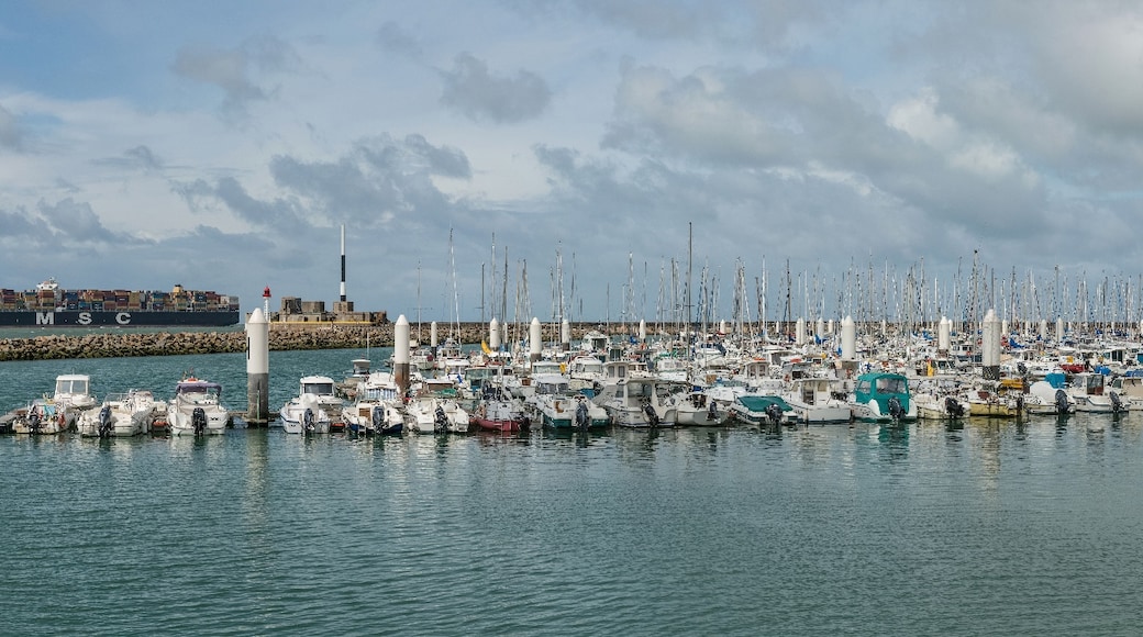 Photo "Le Port" by DXR (CC BY-SA) / Cropped from original