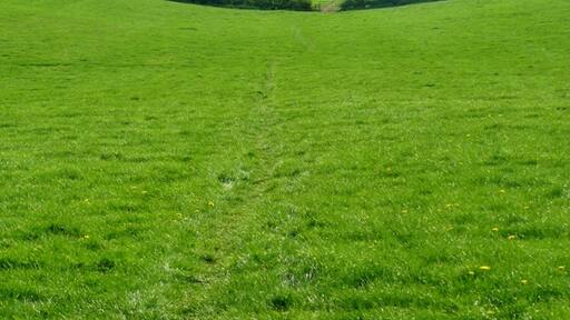 Photo "West Leake" by Andy Jamieson (CC BY-SA) / Cropped from original