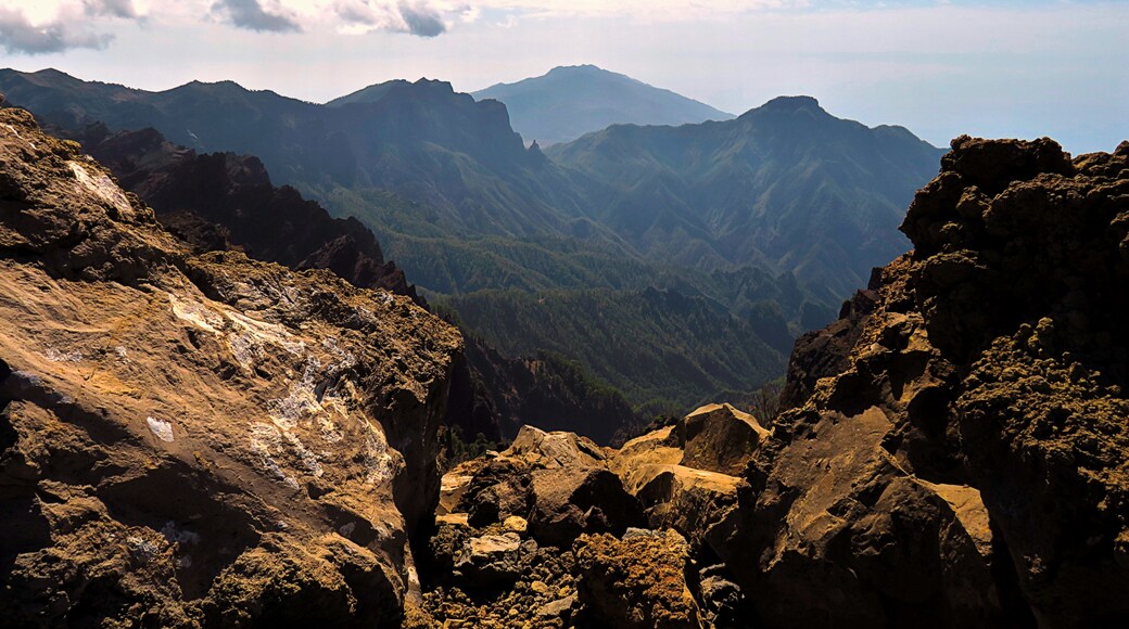 Foto „Vulkankette Cumbre Vieja“ von Rolf Dietrich Brecher (CC BY-SA)/zugeschnittenes Original