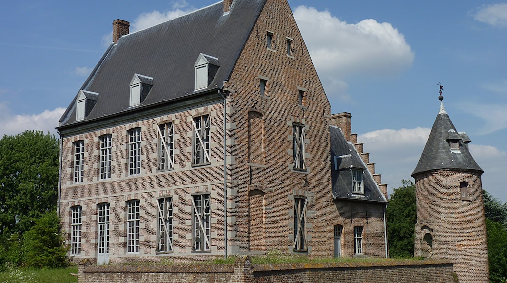 Foto "Château des Comtes de Mouscron" de Jamain (CC BY-SA) / Recortada do original