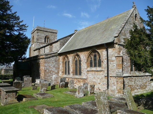 Foto “Aston le Walls” tomada por Jonathan Billinger (CC BY-SA); recorte de la original