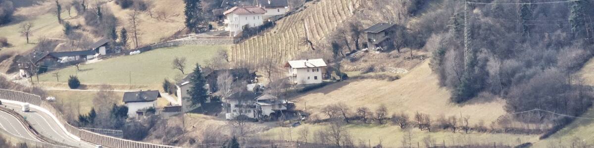 Photo "39040 Natz-Schabs, Province of Bolzano - South Tyrol, Italy" by walter schatzer (Creative Commons Attribution 3.0) / Cropped from original