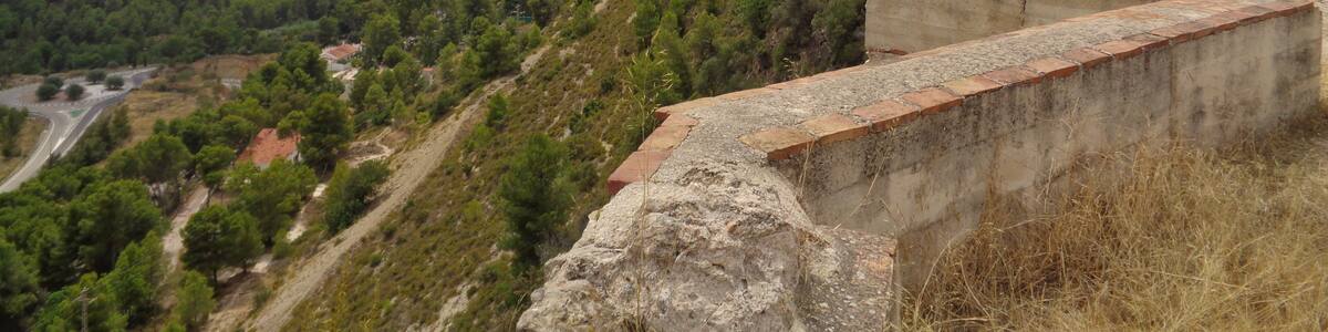 Photo "Macastre." by Qoan (Creative Commons Attribution-Share Alike 3.0) / Cropped from original