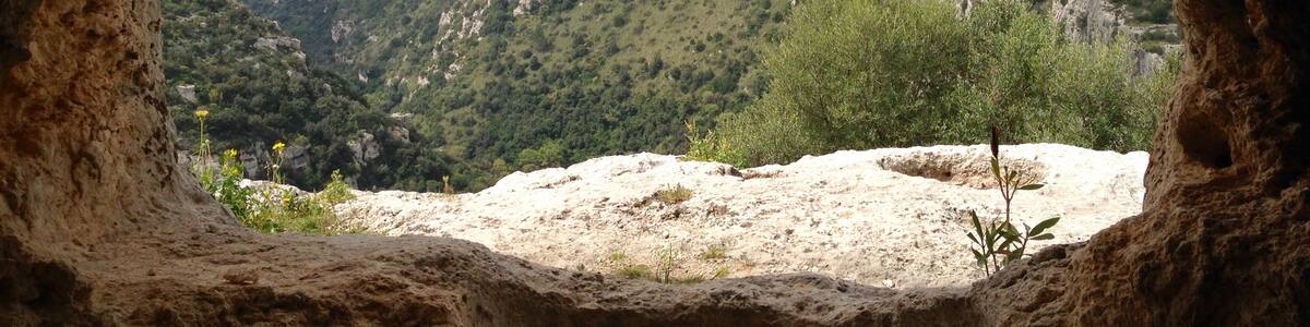 Photo "view from San Micidario" by Codas (Creative Commons Attribution-Share Alike 4.0) / Cropped from original